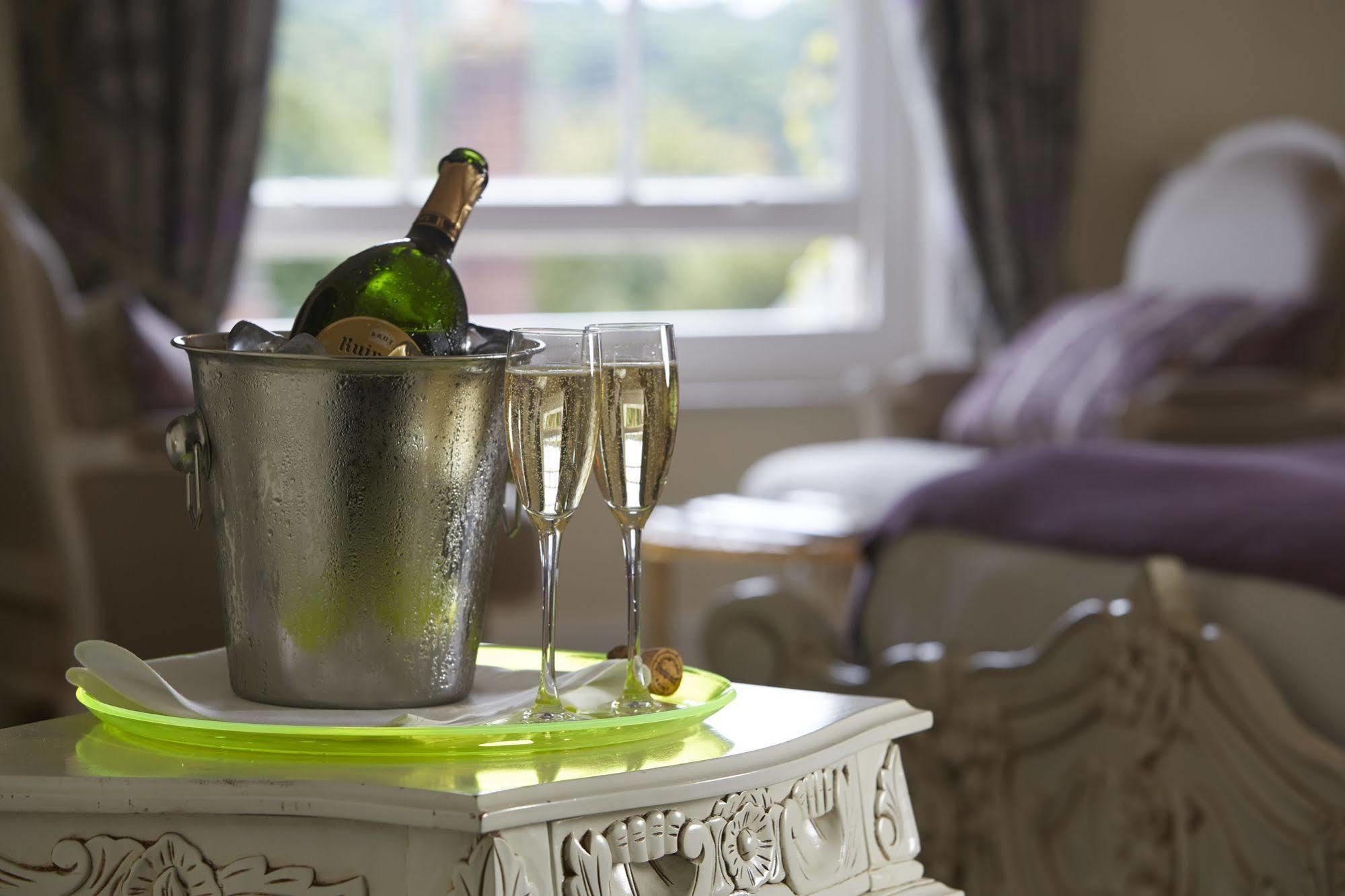 Angel Hotel Bury St. Edmunds Bagian luar foto